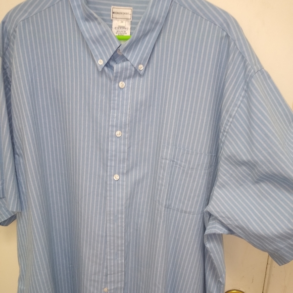 Men's Plus Size Collared Shirt - Picture 4 of 4